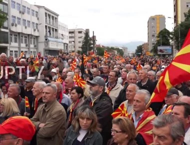 Δημοσκόπηση στην ΠΓΔΜ: Η Ελλάδα ο μεγαλύτερος εχθρός της χώρας